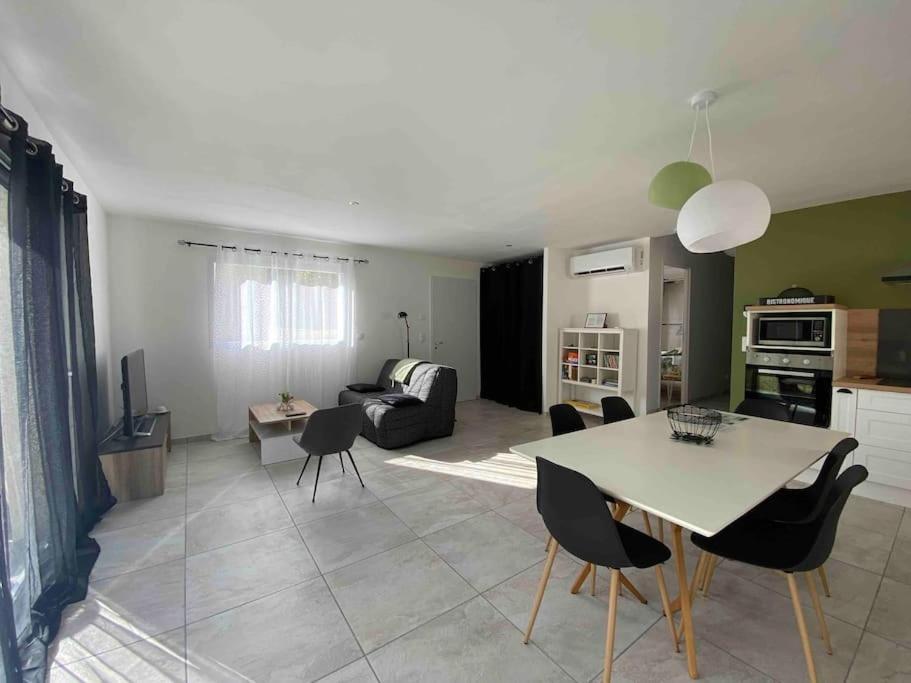 Au Moryllon Villa Lompnas Bagian luar foto