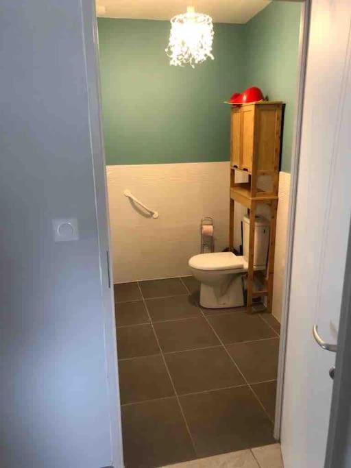 Au Moryllon Villa Lompnas Bagian luar foto