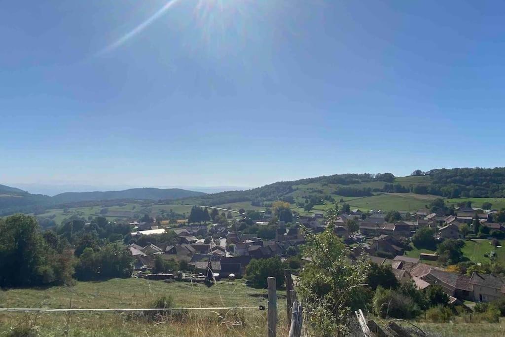 Au Moryllon Villa Lompnas Bagian luar foto